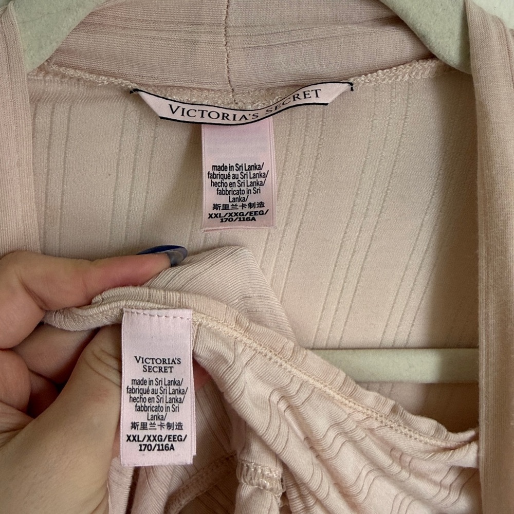 Victoria’s Secret Luxe Modal Light Pink Ribbed Robe & Tank Set - Picture 6 of 6
